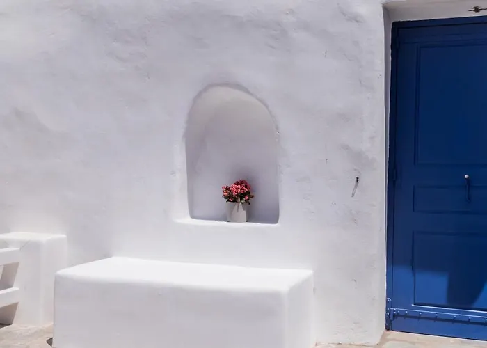 Olive Tree Semi-basement * Mykonos Town